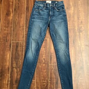 Barely Worn Frame Le High Skinny Jeans